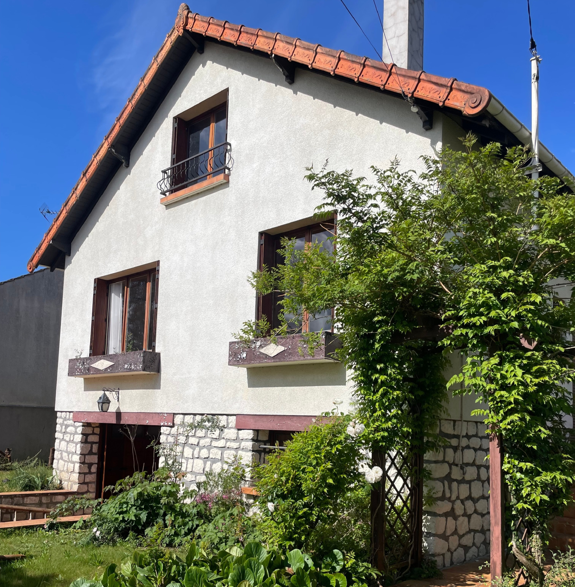 Maison — Vaux le penil